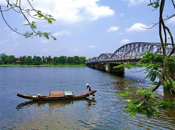 Full day sightseeing in Hue with Cruise Dinner
