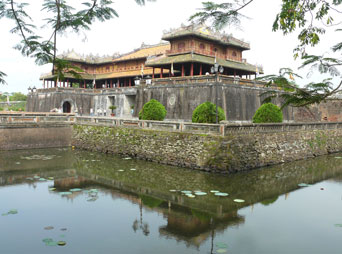Full day sightseeing in Hue Imperial City