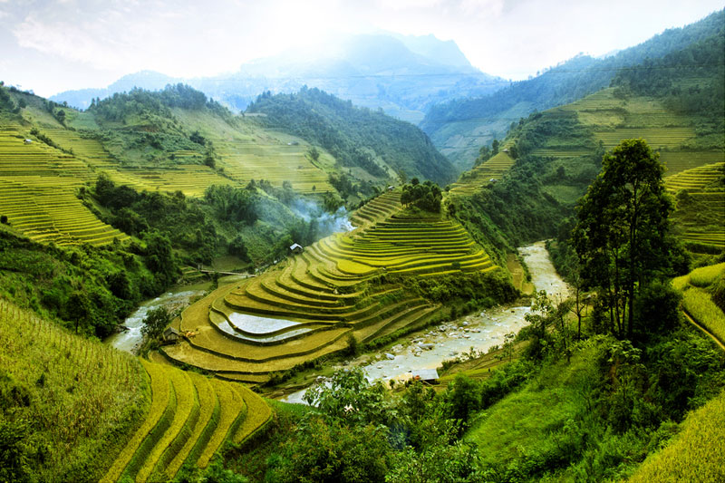 SP6: Lao cai – Bac Ha Hill Tribe Market ( Sunday Morning ) – Sa Pa Trek (3 days 2 nights)